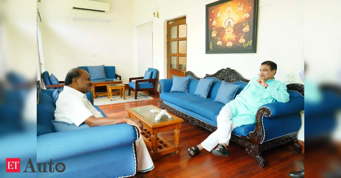 Kumaraswamy Karnataka Yollarının Təmiri Üçün Mərkəzi Dəstək İstədi