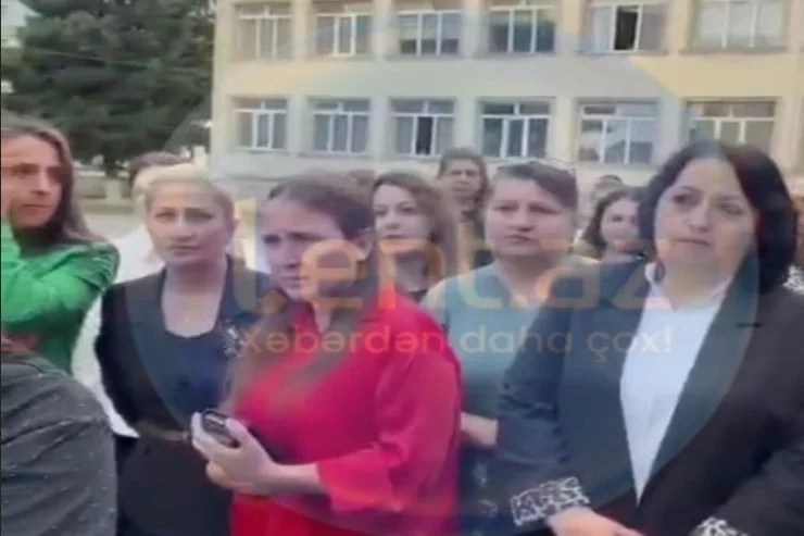 Zaqatalada valideyn və müəllimlər etiraza qalxdı