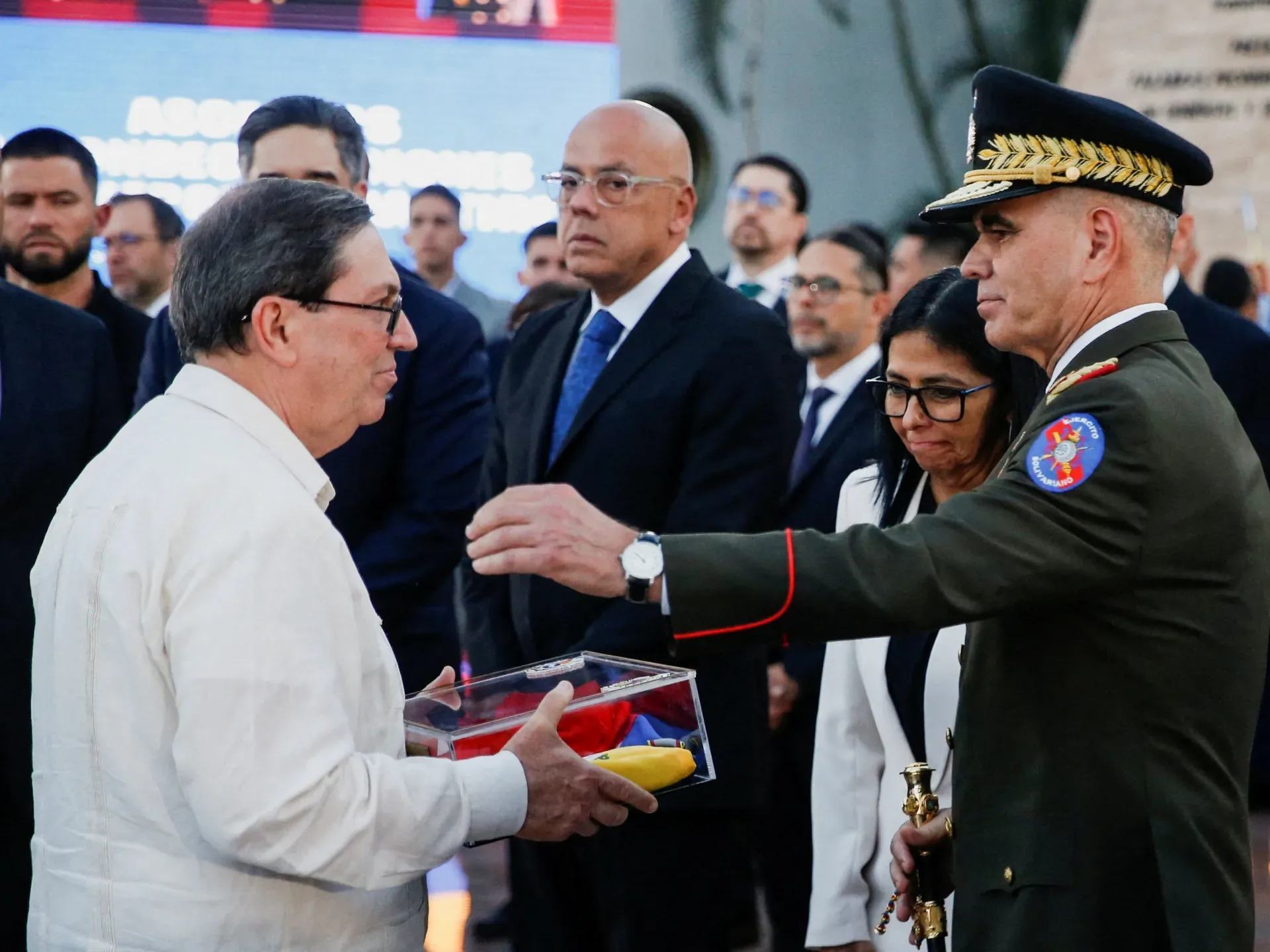 "Discombobulator": ABŞ Maduro qaçırılmasında gizli silahdan istifadə etdimi