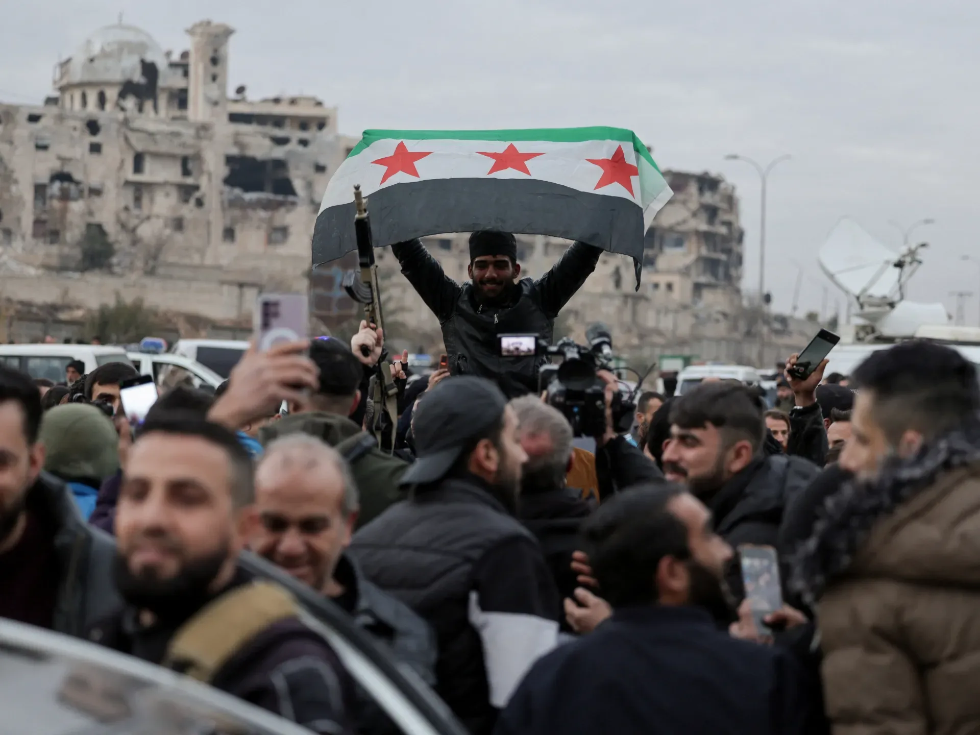 SDF qanlı toqquşmalardan sonra Hələbdən çəkildi