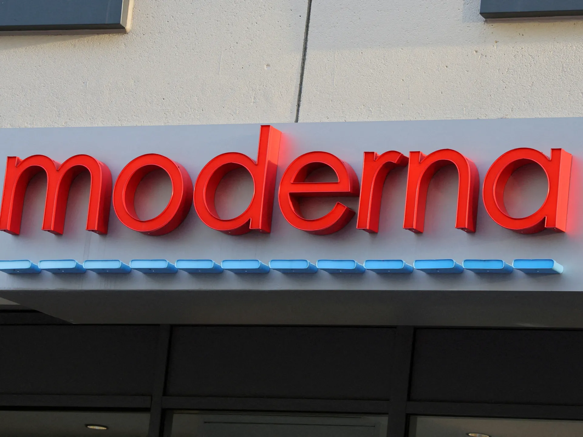 ABŞ FDA Moderna-nın qrip peyvəndinə baxmaqdan imtina etdi