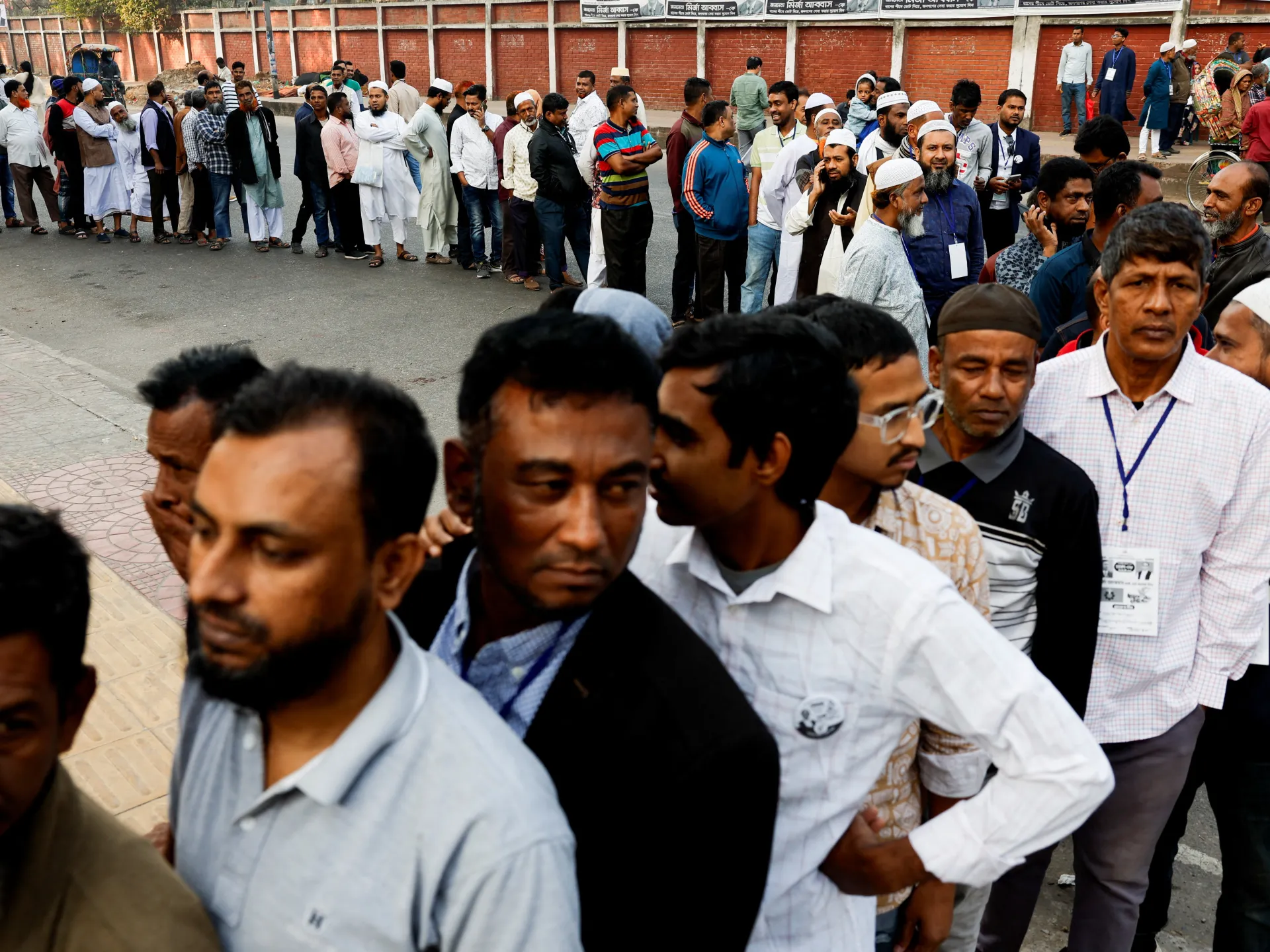 Banqladeş 2026 seçkiləri: Səsvermə güclü təhlükəsizlik altında başladı CANLI