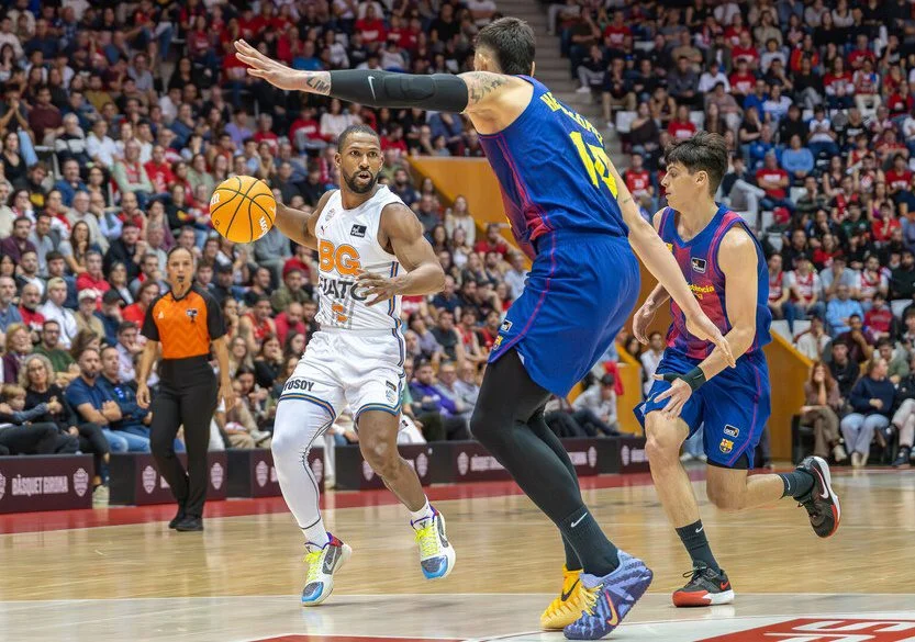 İspaniya Liqasında "Barselona" təlatümdə