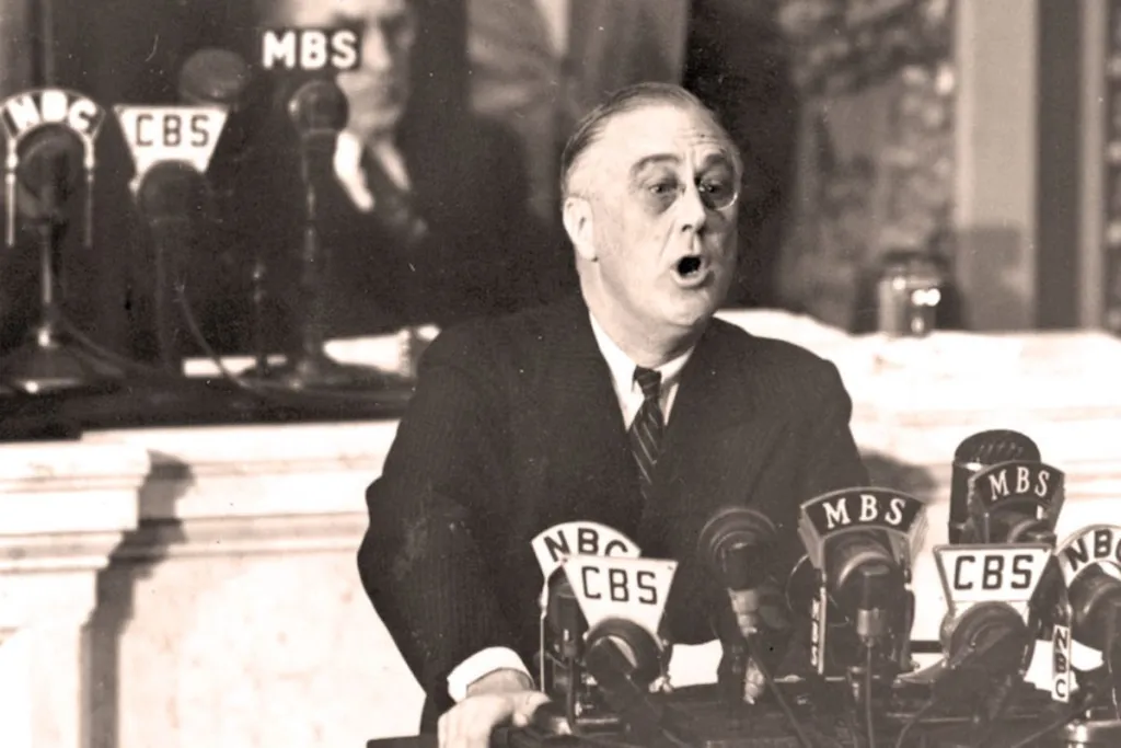 İran müharibəsi ilə bağlı böyük izahat boşluğu: ABŞ-ın rejim dəyişikliyi hədəfi