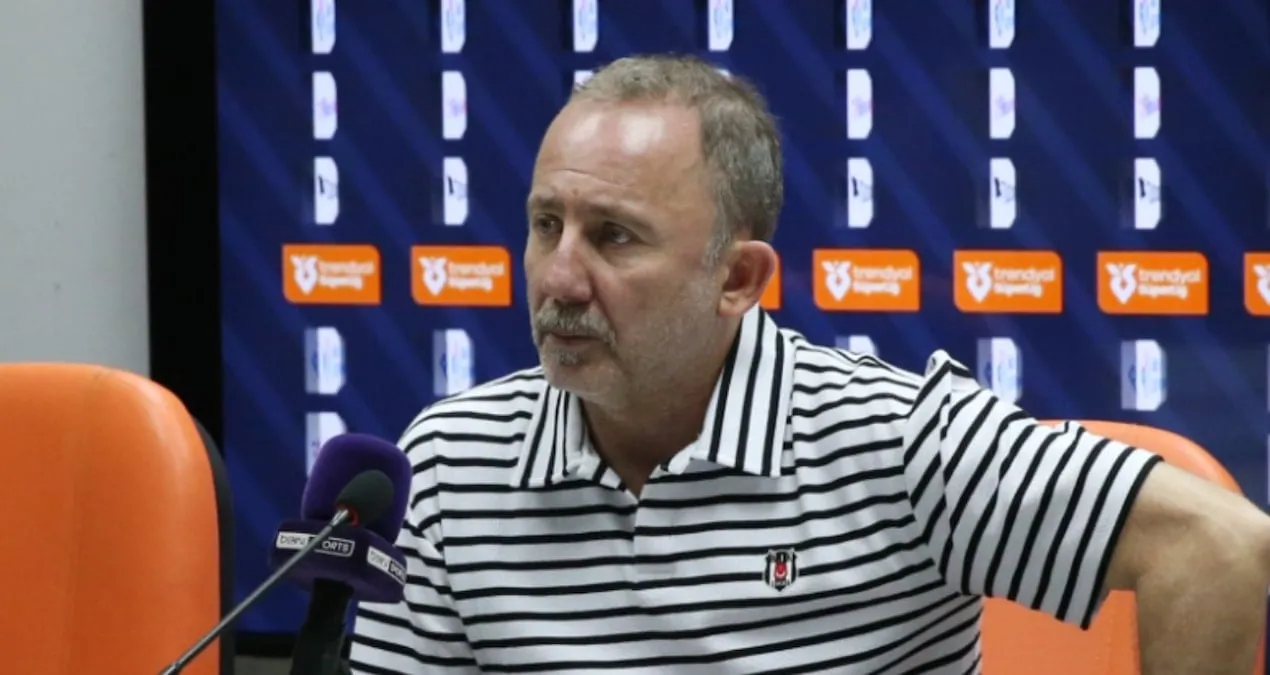 Sergen Yalçın futbolun yalnız əcnəbi oyunçularla oynanmadığını dedi