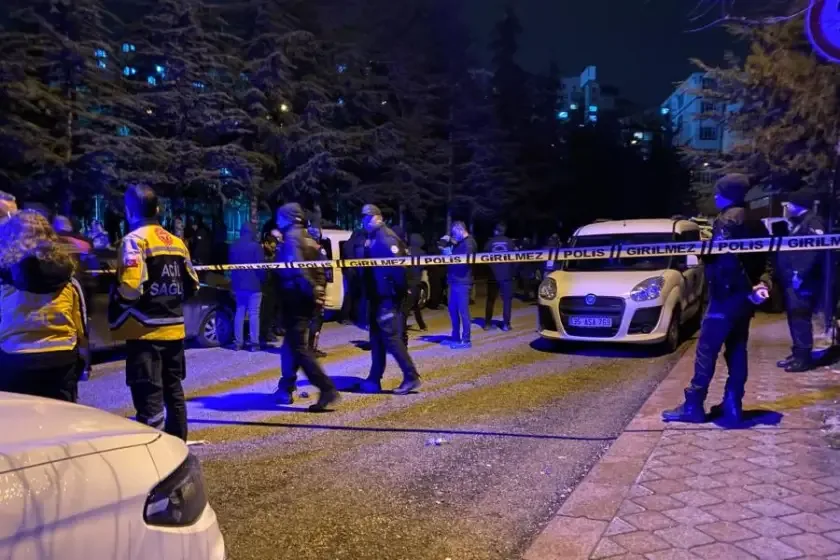 Məzuniyyətə buraxılan məhbusdan ailə qətliamı: Ana, qız və arvadını öldürdü