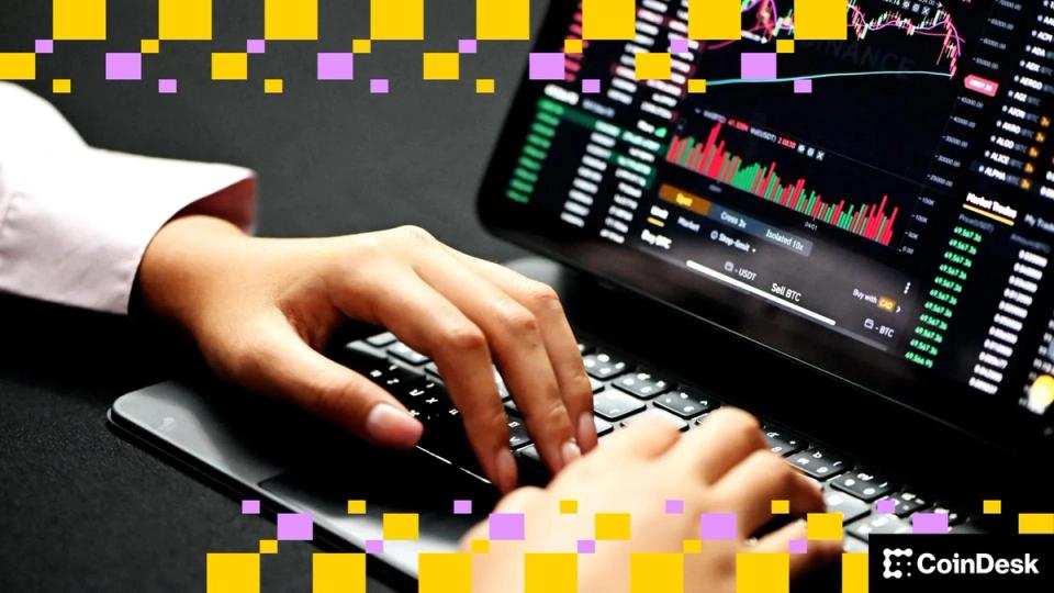 40 milyard dollarlıq ETF dövriyyəsi institusional təslimiyyəti göstərir