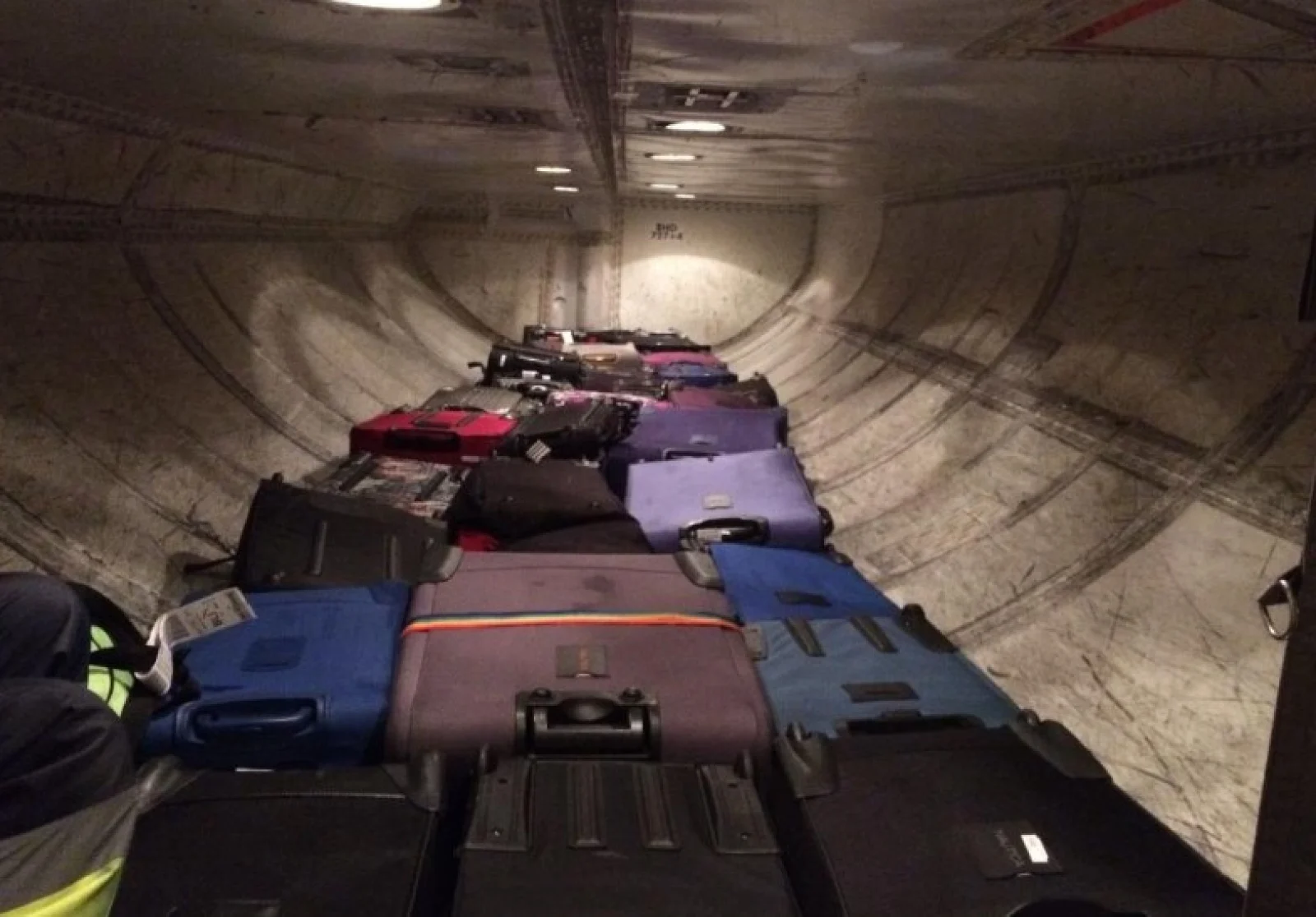 "Pobeda" baqaj bölməsinə bilet satışına başlayır