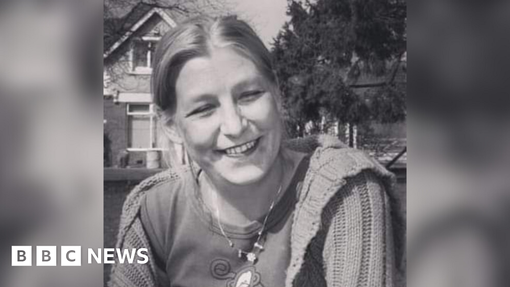 Putin Noviçok qurbanı Dawn Sturgess-in ölümündə 'mənəvi məsuliyyətli'