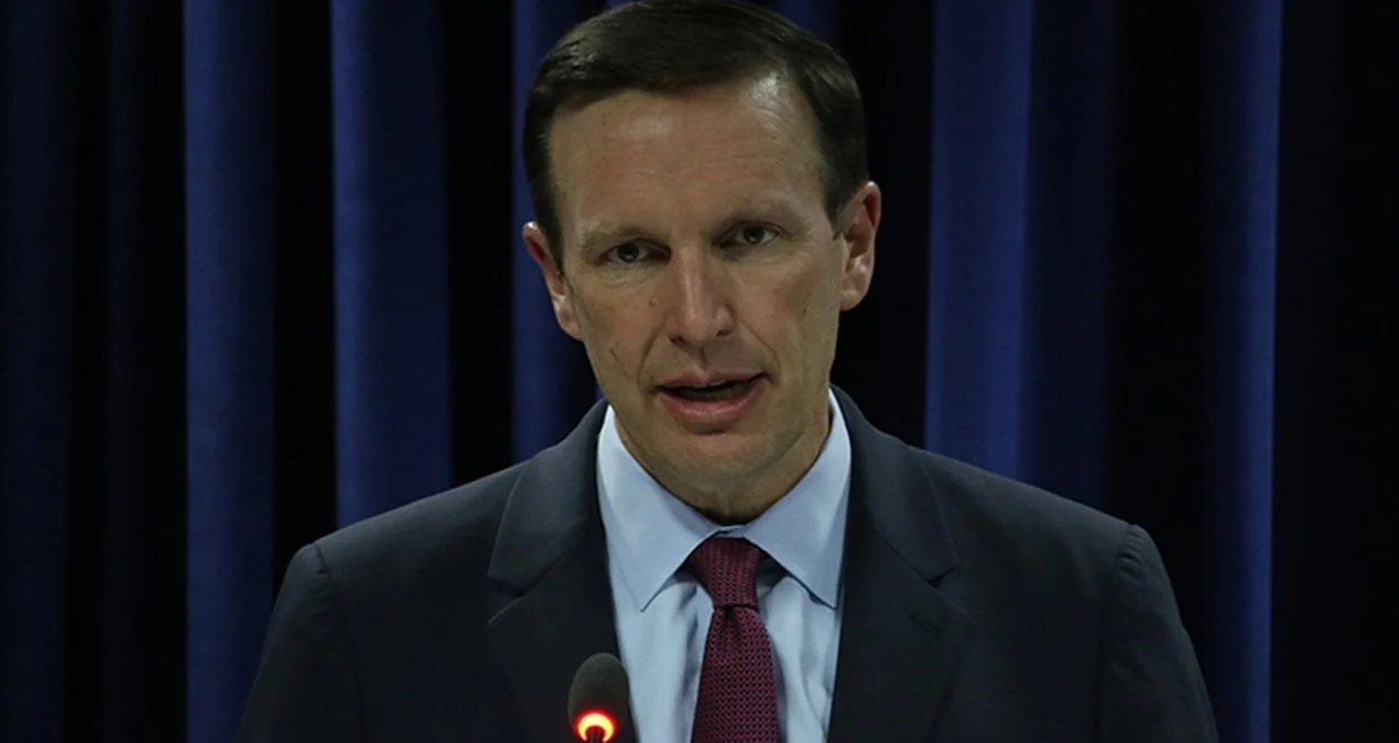 ABŞ senatorundan İsrailə kəskin xəbərdarlıq: İranla müharibəyə başlamaq qərarını biz verəcəyik