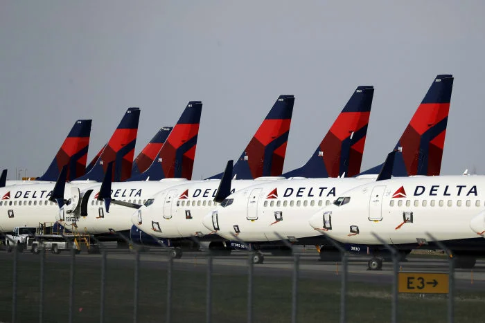 Delta reysləri Detroit hava limanında dayandırıldı