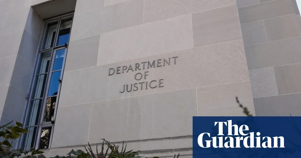 Ədliyyə Nazirliyi: Epstein qurbanlarının minlərlə sənədi yığışdırıldı