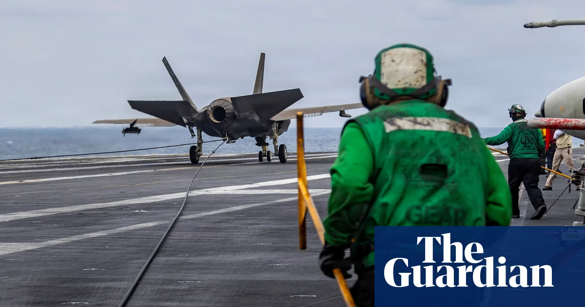 ABŞ təyyarədaşıyana yaxınlaşan İran PUA-sını vurdu