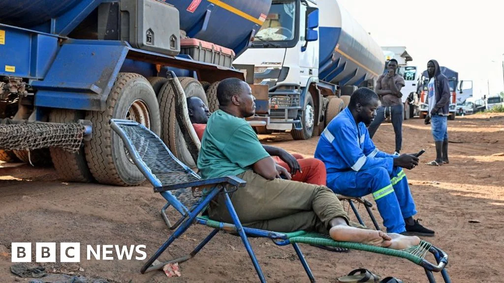 Cihadçılar bütöv ölkəni iflic etdi