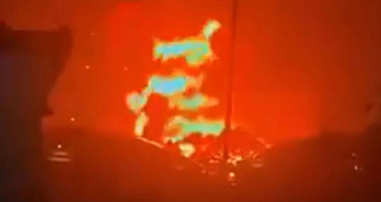 Ərbil neft emalı zavoduna pilotsuz uçuş aparatı hücumu: İri yanğın alovlanıb.