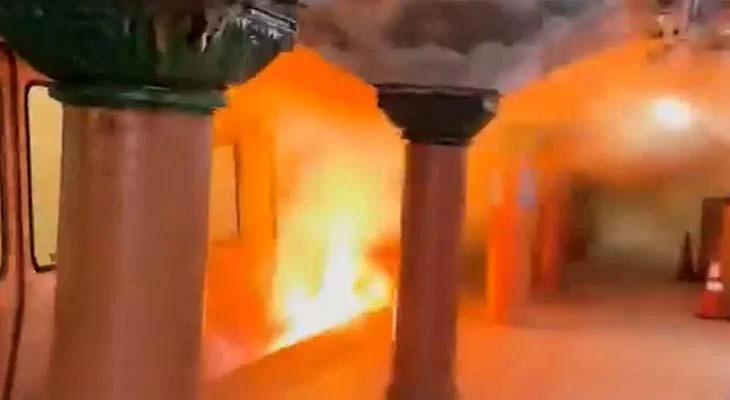 ABŞ-da şəhərətrafı qatarda qorxulu yanğın: Sərnişinlər son anda xilas oldu