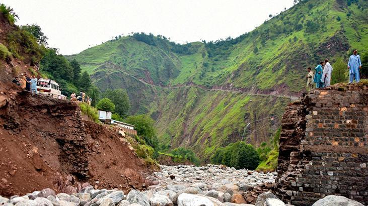 Pakistanda musson yağışlarında ölənlərin sayı 321-ə yüksəldi