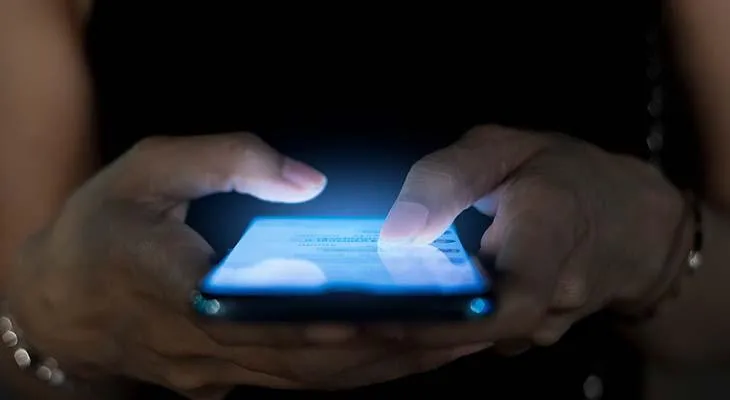 Rusiyada telefon alana mesajlaşma tətbiqi şərti