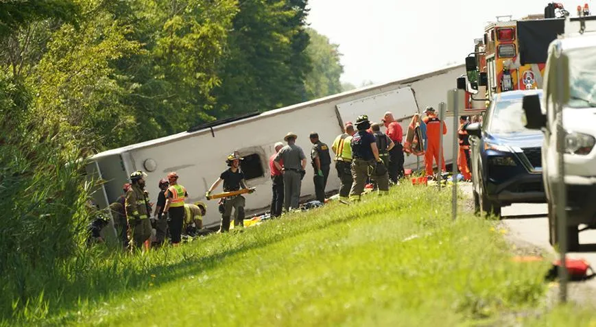 Nyu Yorkda sərnişin avtobusu aşdı, çox sayda can itkisi