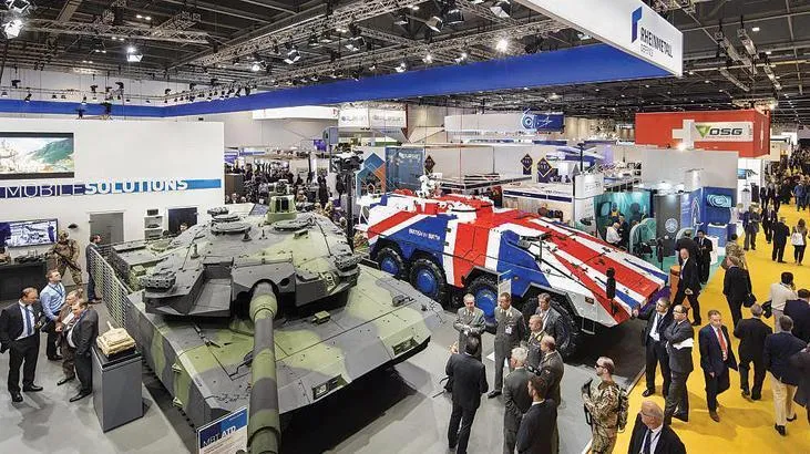 İngiltərə İsrail rəsmilərini London silah sərgisinə buraxmadı