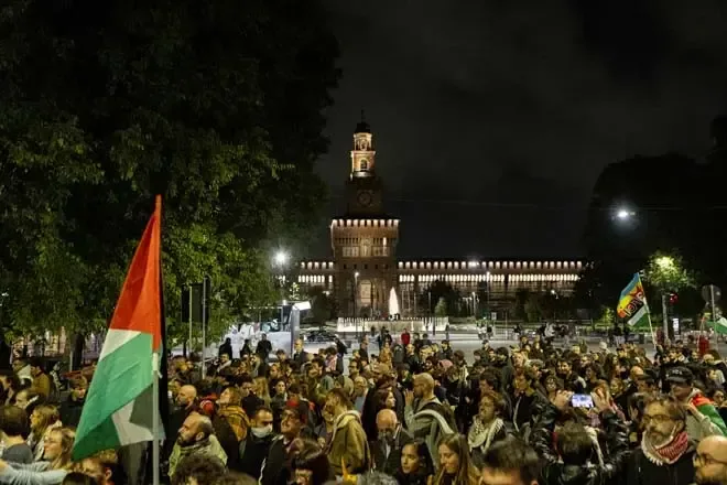İsrailin Sumud Flotiliyasına hücumu dünyanı ayağa qaldırdı: Küçələr doldu, tətil elan edildi