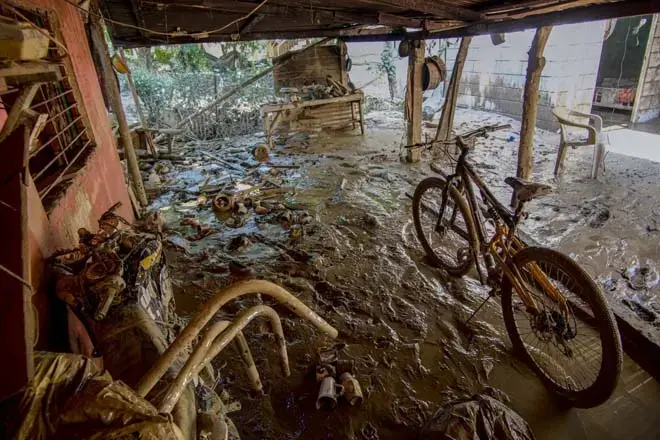 Meksikada sel fəlakəti: Can itkisi artır, səfərbərlik elan edildi