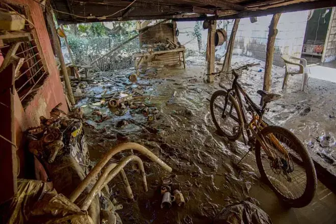 Meksikada sel fəlakəti: Can itkisi artır, səfərbərlik elan edildi