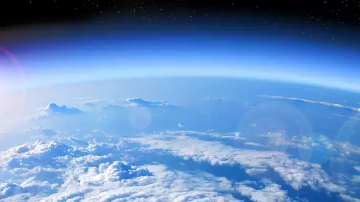 Təhlükə zəngləri: Dünyanın qoruyucu qalxanı sarsılır