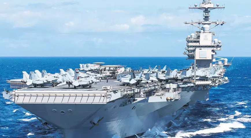 Trump nəhəng təyyarə gəmisi yolladı