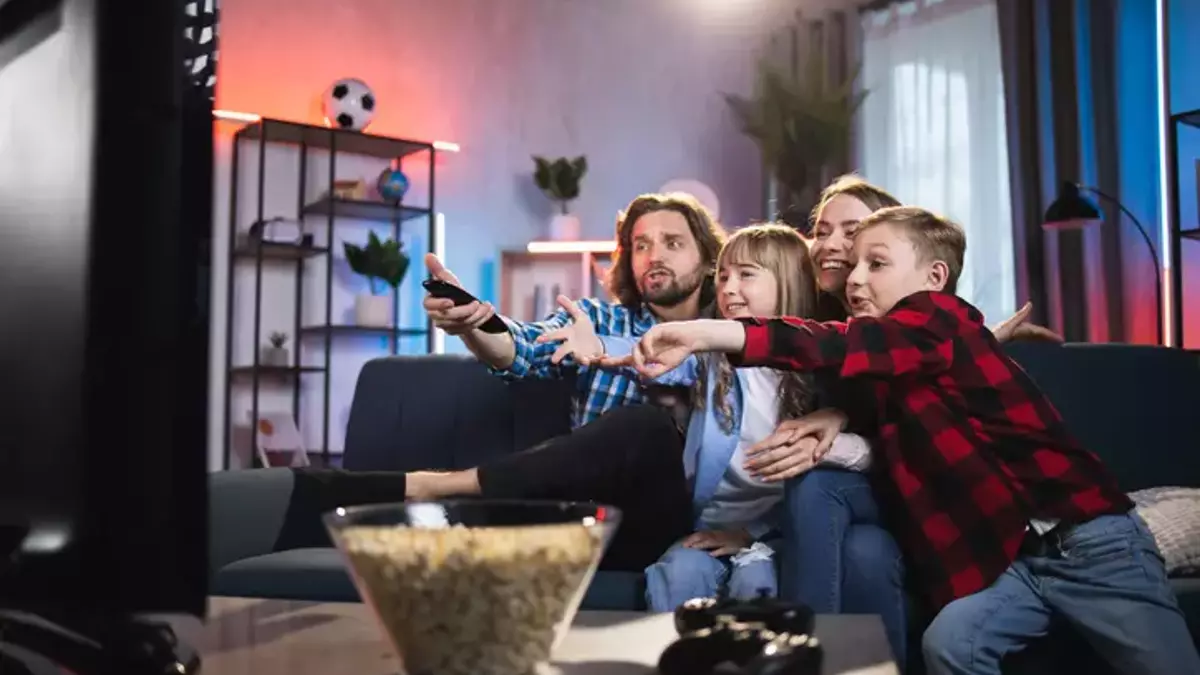 14 Noyabr 2025: Bu axşam TV-də hansı seriallar və verilişlər