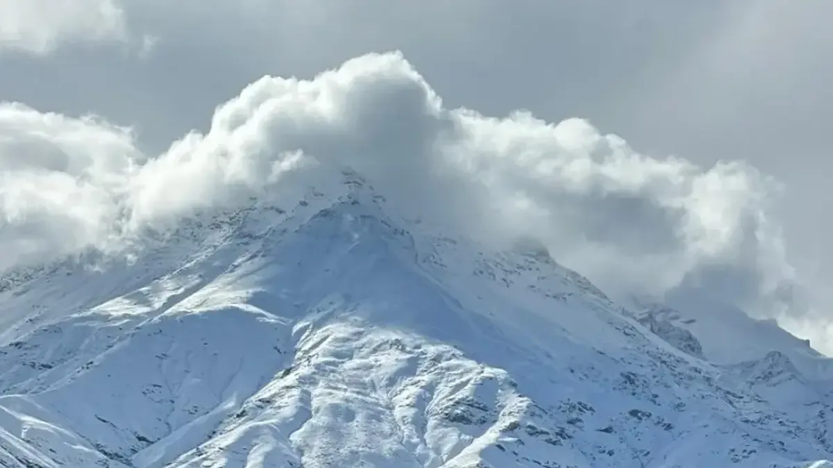 Batman: İlin ilk qarı Mereto dağını bəyaz örtüyə bürüdü