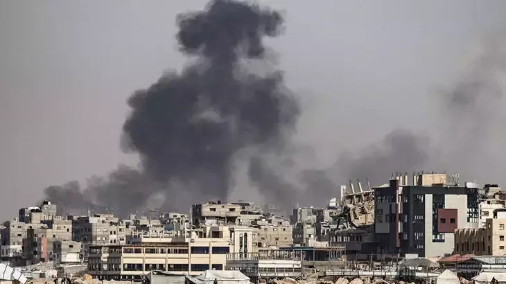 İsrail atəşkəsə rəğmən Qəzzanı gecə boyu bombaladı