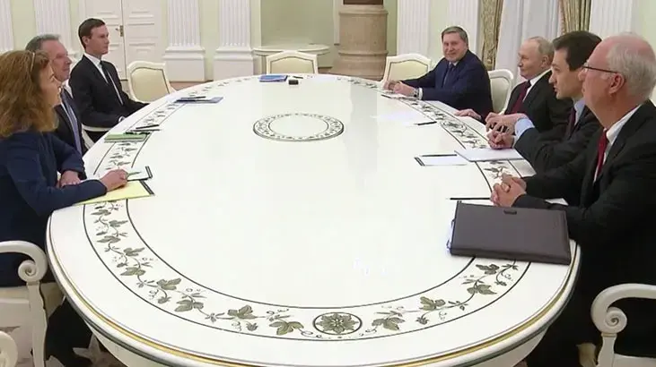 Putin Trampın müşaviri və kürəkəni ilə görüşdü