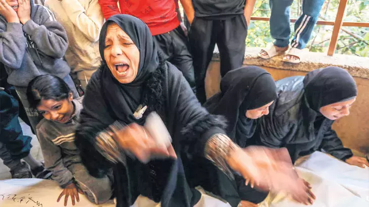 Tramp ikinci mərhələyə keçir