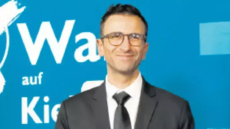 Almaniyada ikinci türk mer Yaşıllardan Samet Yılmaz