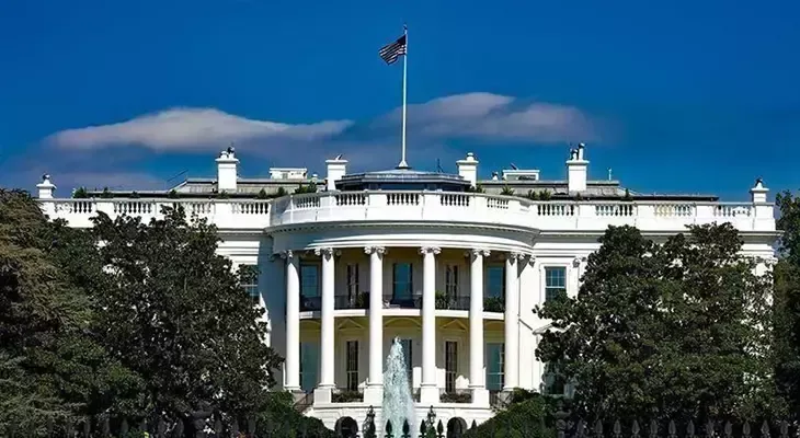 Ağ Evdə körpə həyəcanı: Hamiləlik açıqlaması