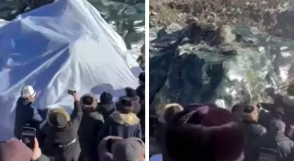 Qırğızıstanda nəhəng kəşf: 180 tonluq mineral kütləsi ətrafına izdiham toplandı