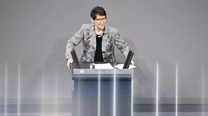 Almaniyada mühüm siyasi fiqur vəfat etdi