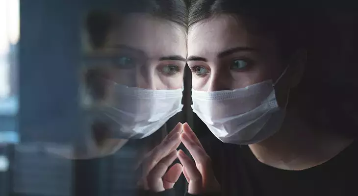 Yoluxma artır Mütəxəssislərdən maska taxmaq barədə sərt xəbərdarlıq