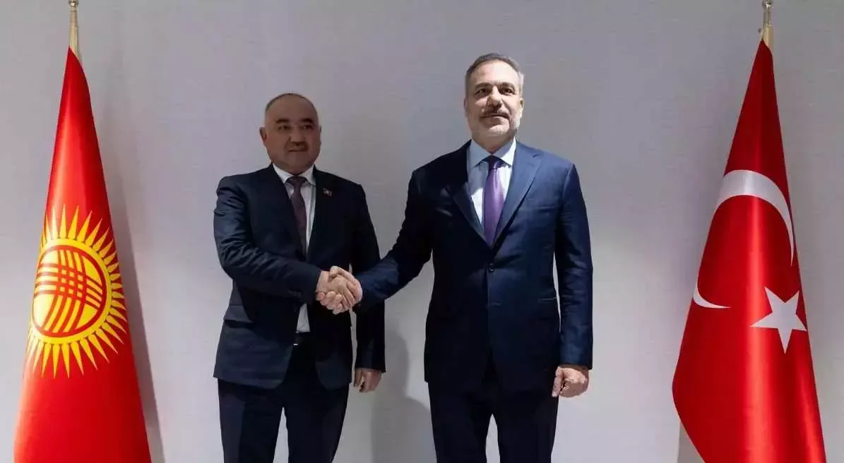 Türkiyə XİN Hakan Fidan Qırğızıstan Parlament sədri Turgunbeklə görüşdü
