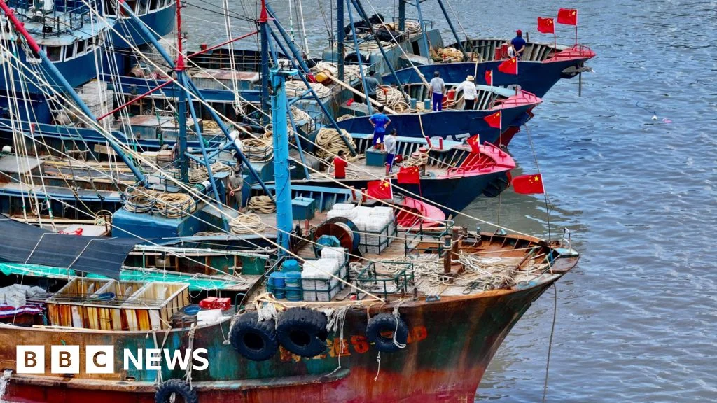Pekinlə gərginlik: Yaponiya Çinə məxsus gəmini saxladı