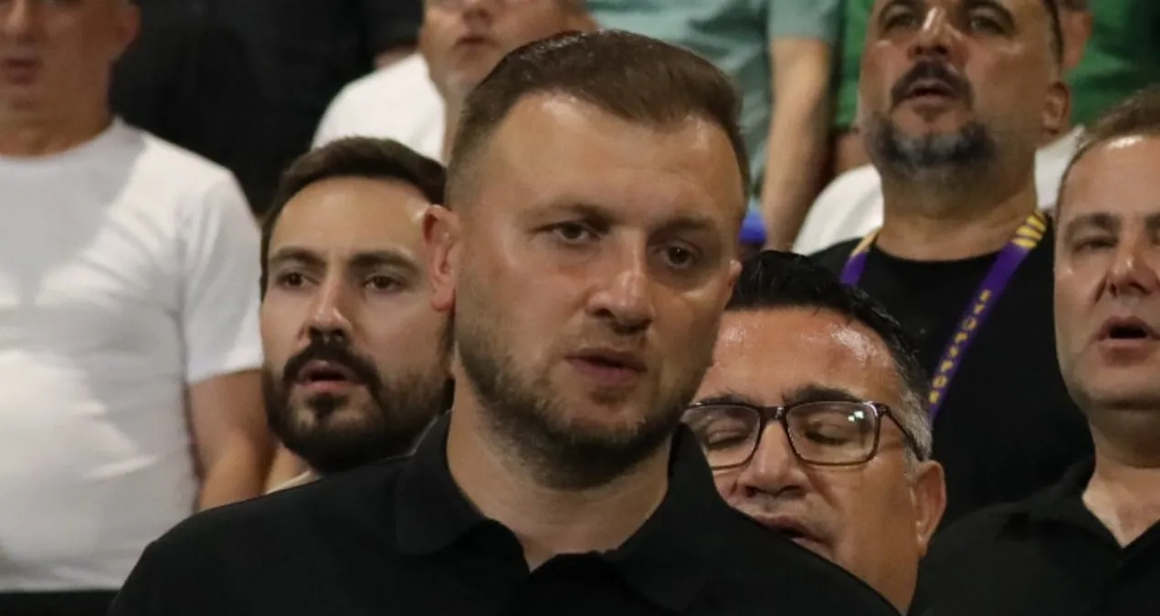 Fatih Kulaksız: Bir tərəfdə 300 milyon, digər tərəfdə 10 milyon avroluq komanda var