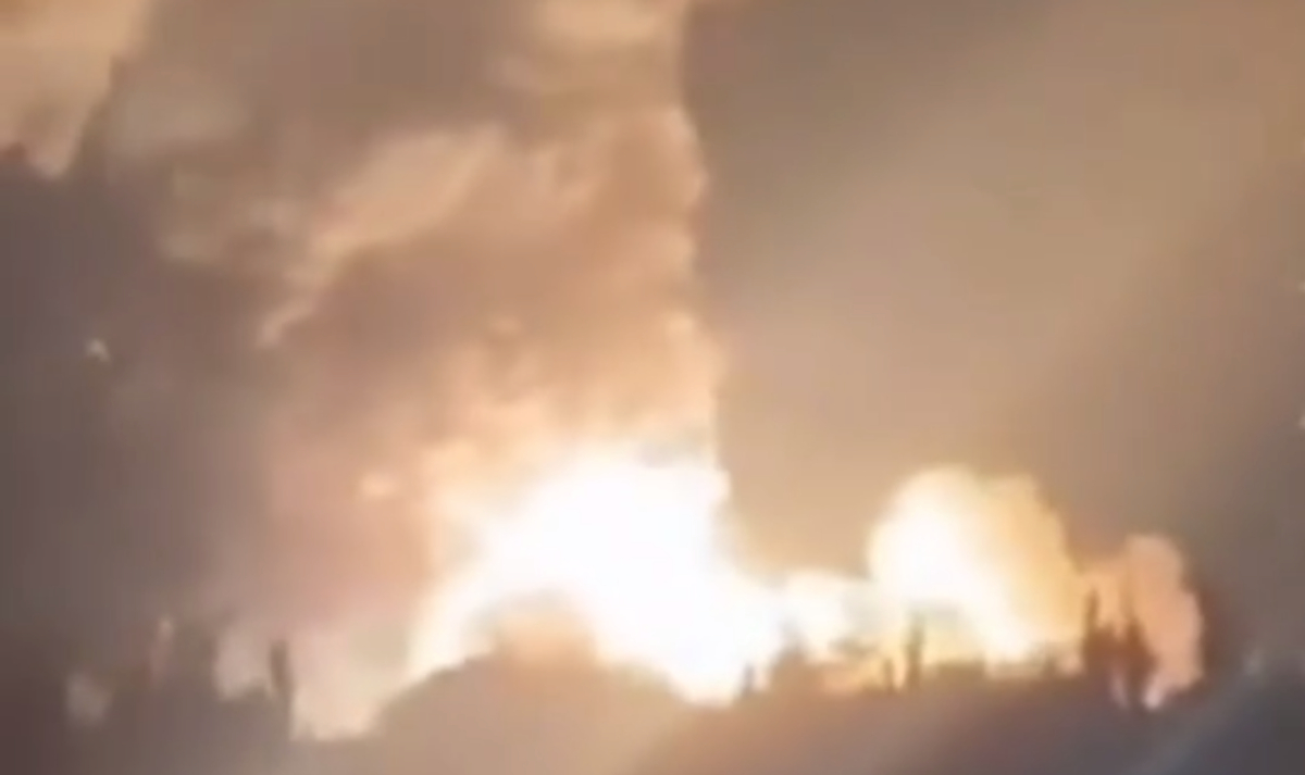 Ukrayna dronu Novorossiyskdə əsas terminalı yandırdı, neft daşımaları dayandırıldı