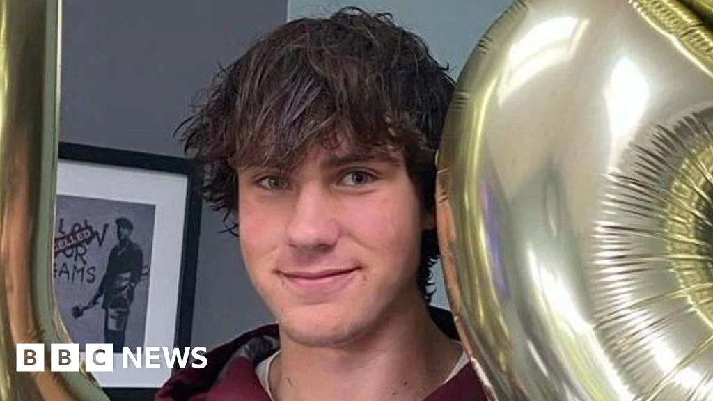 Rumıniya dağlarında itkin düşən Corc Smitin axtarışları davam edir