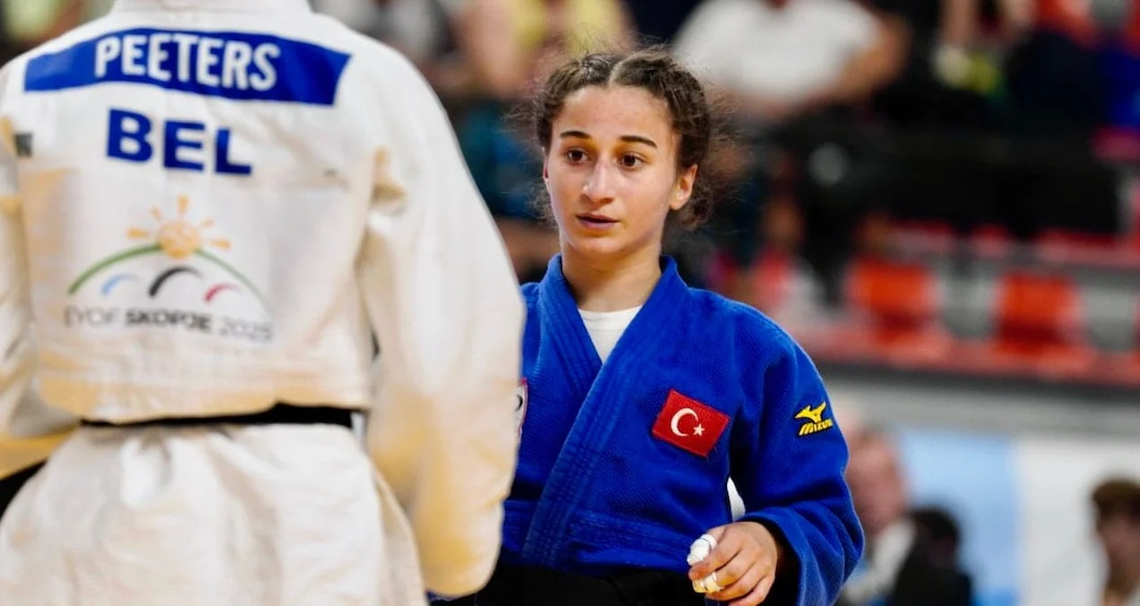 Yağmur Yılmaztürk gümüş medal qazandı