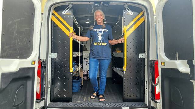 Şimali Karolinalı Pitstburqda ağciyər xərçəngi xəstələrini müdafiə edir