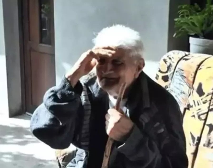 30 il əvvəl itdi, eyni geyimdə qayıtdı: Cibindən çıxan heyrətə saldı