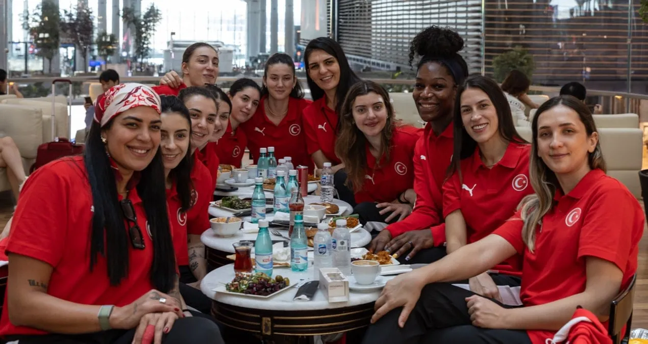Türkiyə qadın basketbolunda irəlilədi
