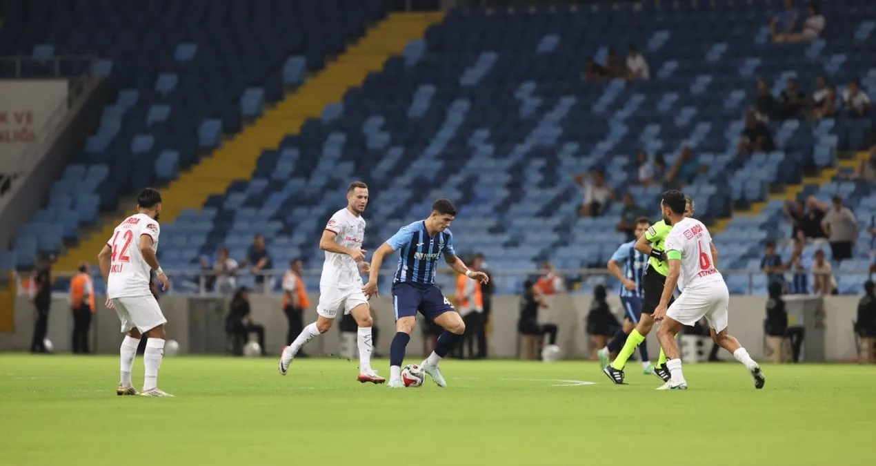 Adana Demirspor evdə böyük hesabla uduzdu