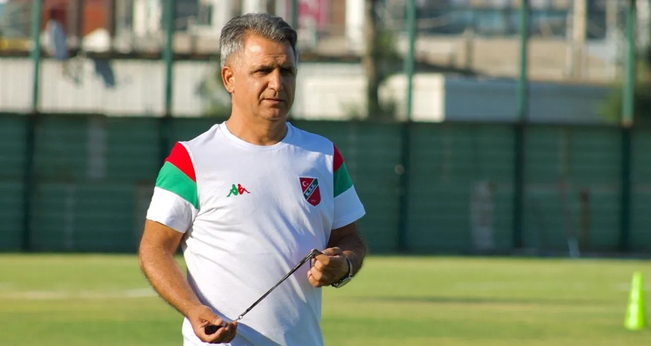 Basatemür Karşıyakada çatışmazlıqları qeyd etdi